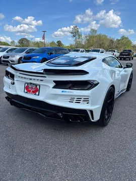 2025 Chevrolet Corvette C8 E-Ray - Image 4 of 13