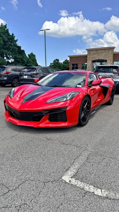 2025 Chevrolet Corvette C8 E-Ray - Image 1 of 8