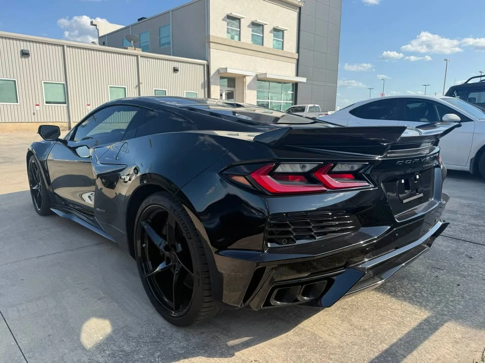 2025 Chevrolet Corvette C8 E-Ray - Image 6 of 11