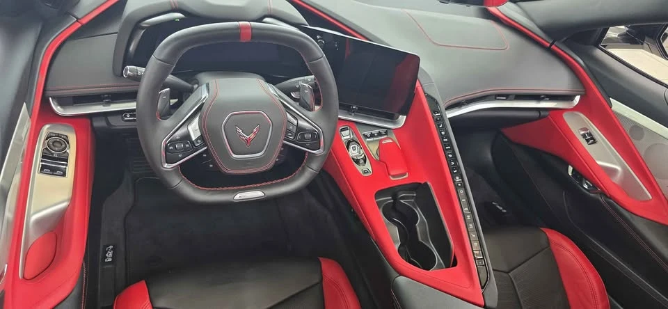 2025 Chevrolet Corvette C8 E-Ray - Image 12 of 17