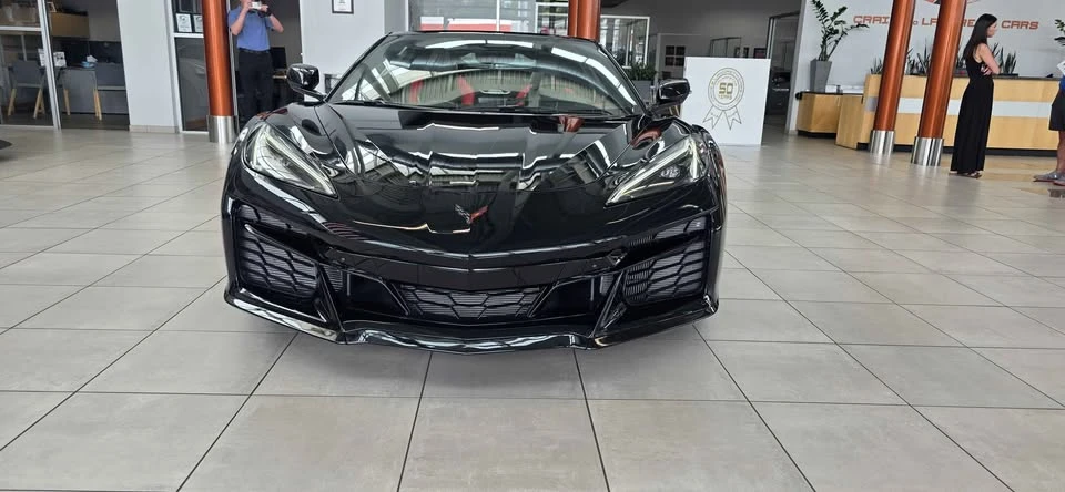 2025 Chevrolet Corvette C8 E-Ray - Image 2 of 17