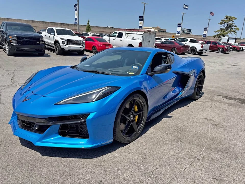 2025 Chevrolet Corvette C8 E-Ray - Image 1 of 12