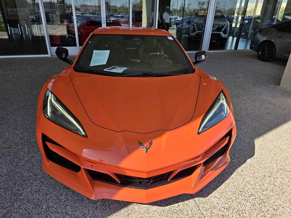 2025 Chevrolet Corvette C8 E-Ray - Image 1 of 8