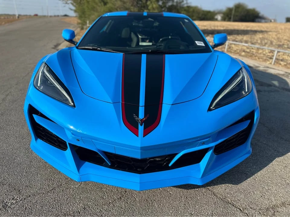 2025 Chevrolet Corvette C8 E-Ray - Image 2 of 15