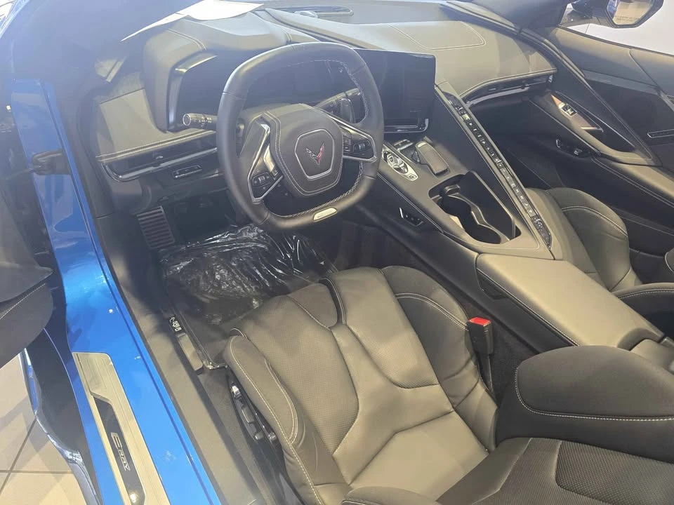 2025 Chevrolet Corvette C8 E-Ray - Image 8 of 10
