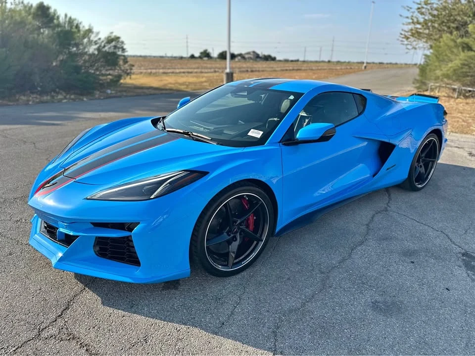 2025 Chevrolet Corvette C8 E-Ray - Image 1 of 15