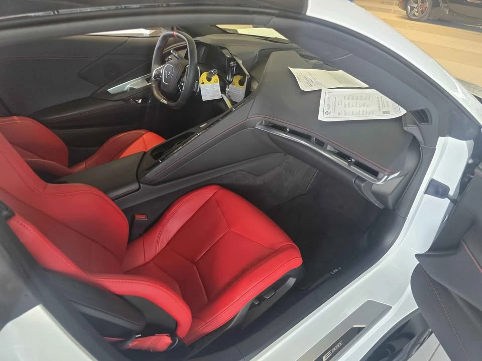 2025 Chevrolet Corvette C8 E-Ray - Image 6 of 13