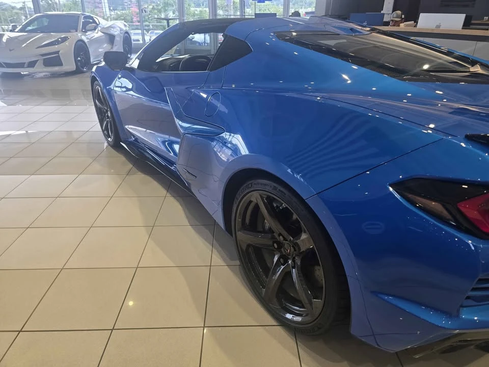 2025 Chevrolet Corvette C8 E-Ray - Image 4 of 10