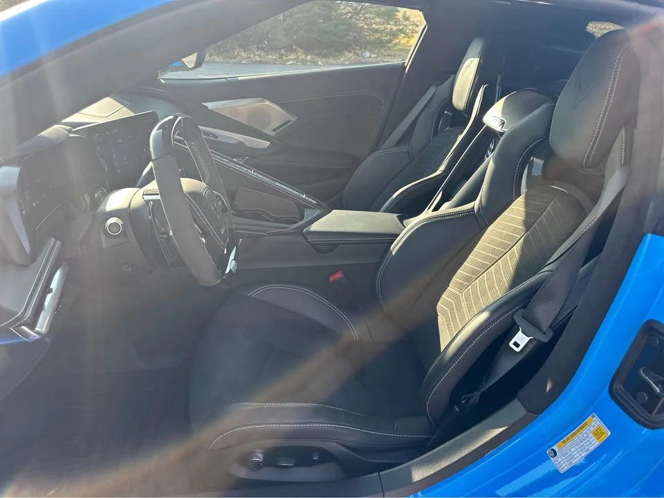 2025 Chevrolet Corvette C8 E-Ray - Image 9 of 15