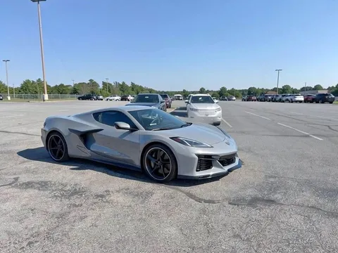 2025 Chevrolet Corvette E-Ray 2LZ