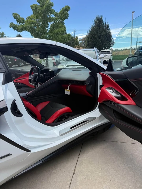2025 Chevrolet Corvette C8 E-Ray - Image 11 of 14