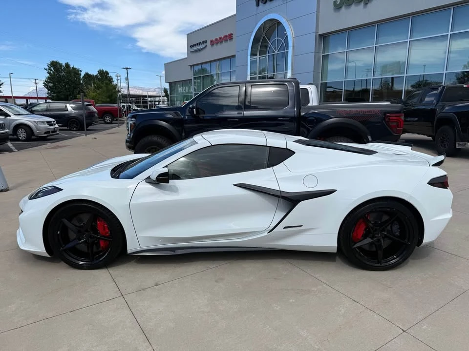 2025 Chevrolet Corvette C8 E-Ray - Image 6 of 14