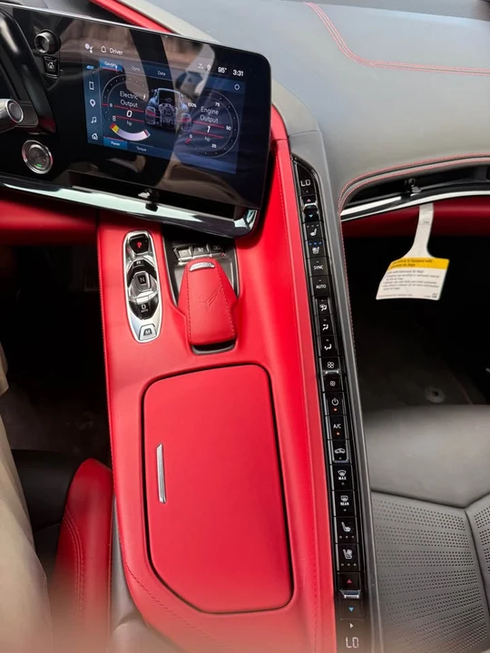 2025 Chevrolet Corvette C8 E-Ray - Image 9 of 14