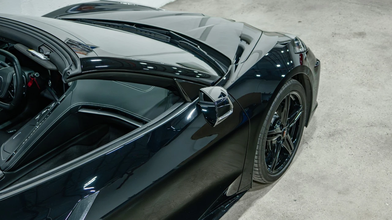 2025 Chevrolet Corvette C8 - Image 19 of 31