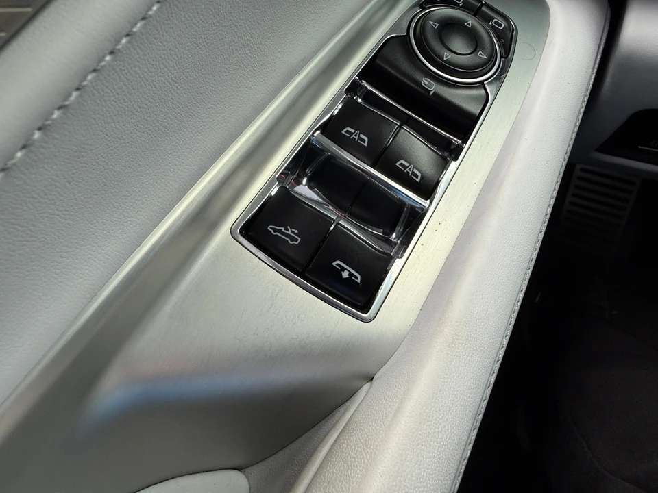 2025 Chevrolet Corvette C8 - Image 19 of 31