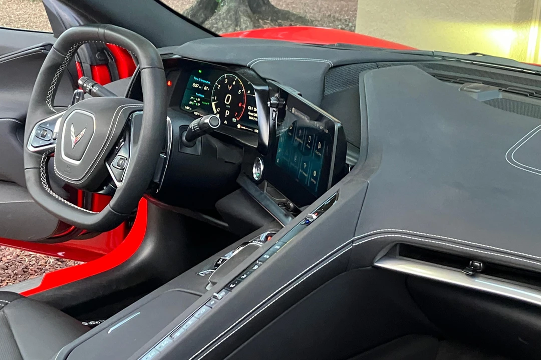 2025 Chevrolet Corvette C8 - Image 18 of 31