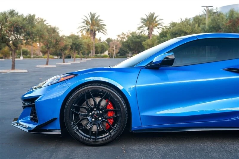 2025 Chevrolet Corvette C8 Z06 - Image 11 of 21