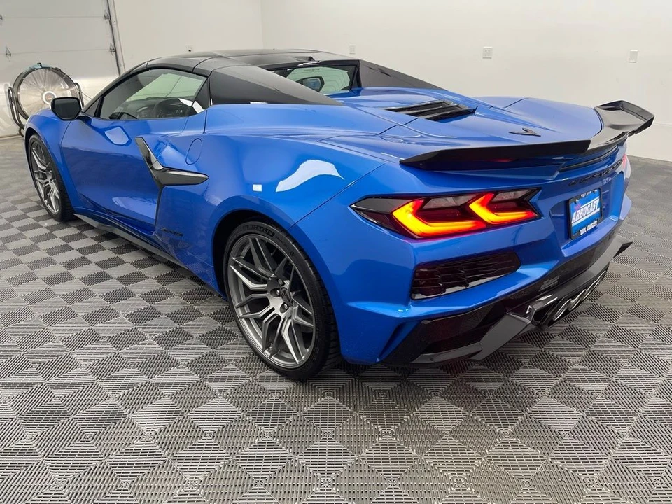 2025 Chevrolet Corvette C8 Z06 - Image 12 of 21