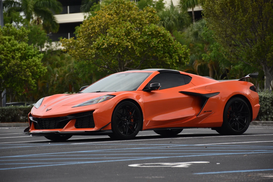 2025 Chevrolet Corvette C8 Z06 - Image 2 of 25