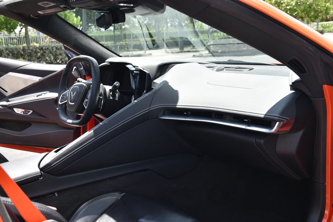 2025 Chevrolet Corvette C8 Z06 - Image 15 of 25