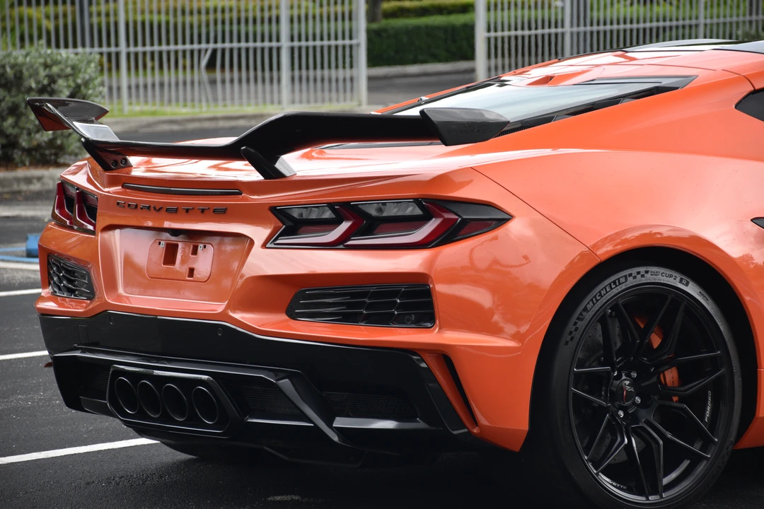 2025 Chevrolet Corvette C8 Z06 - Image 13 of 25