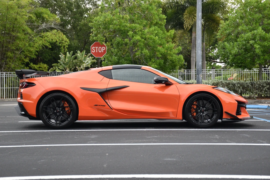 2025 Chevrolet Corvette C8 Z06 - Image 6 of 25