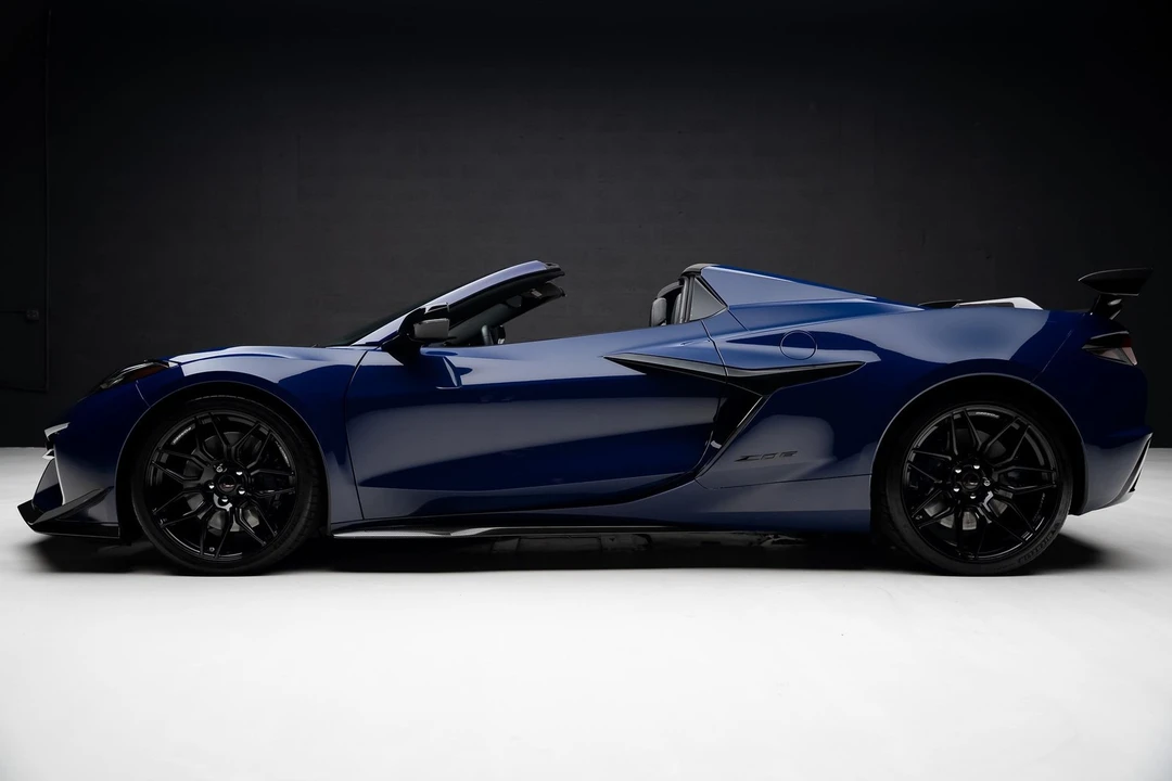 2025 Chevrolet Corvette C8 Z06 - Image 21 of 31