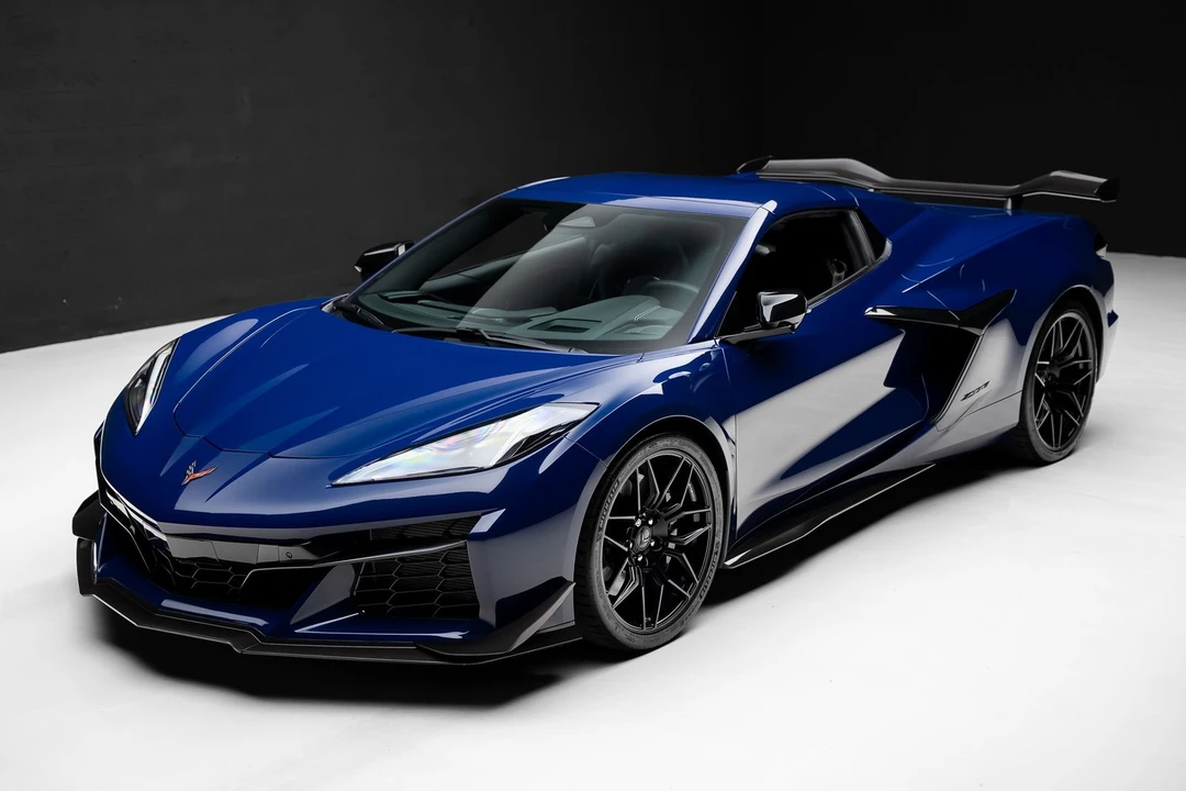 2025 Chevrolet Corvette C8 Z06 - Image 5 of 31