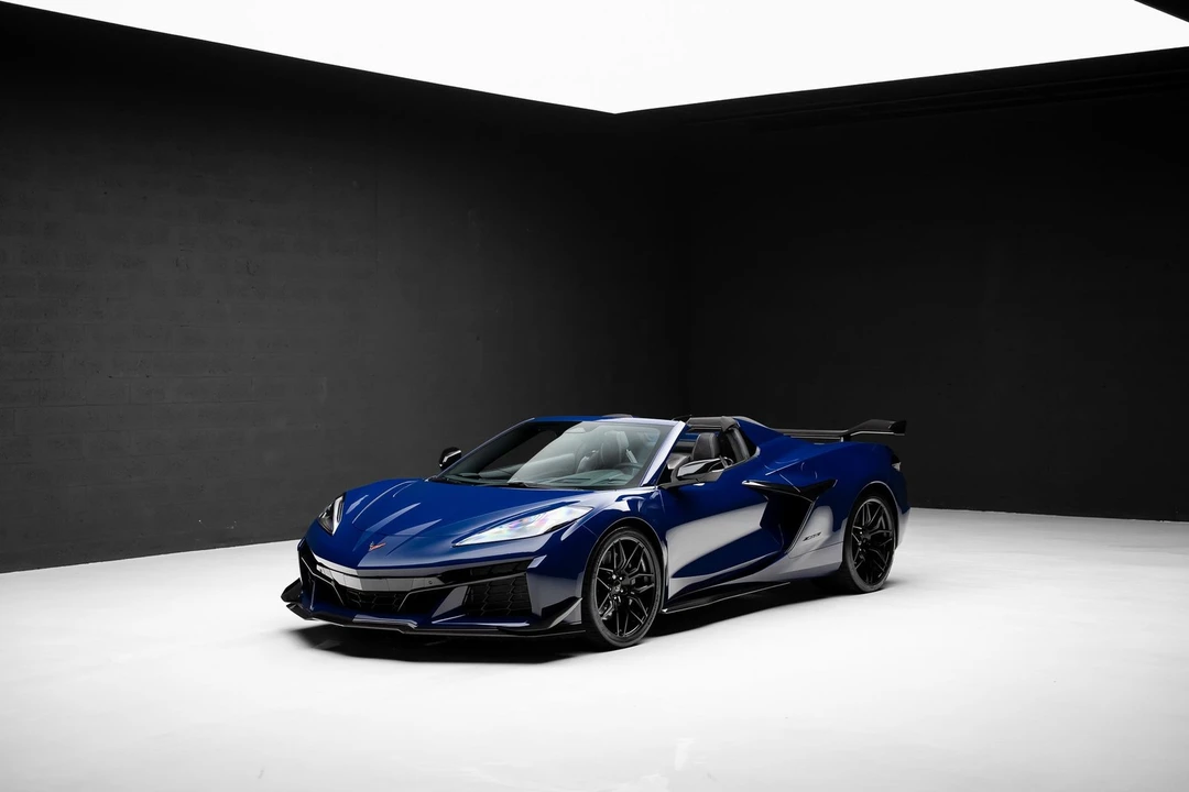 2025 Chevrolet Corvette C8 Z06 - Image 6 of 31