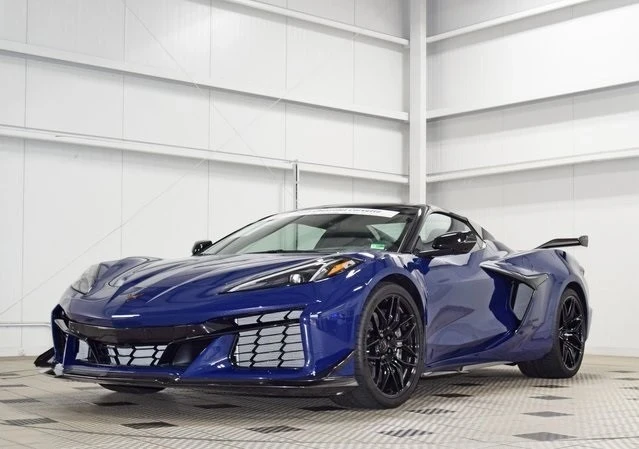 2025 Chevrolet Corvette C8 Z06 - Image 3 of 12