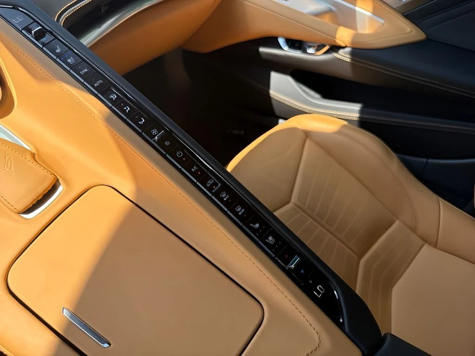 2025 Chevrolet Corvette C8 Z06 - Image 15 of 31