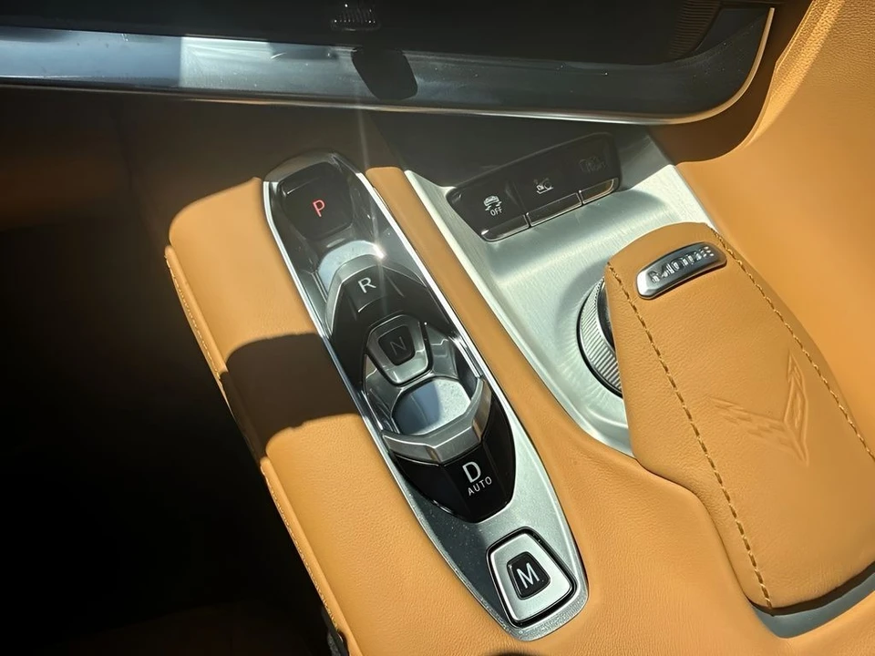 2025 Chevrolet Corvette C8 Z06 - Image 18 of 31