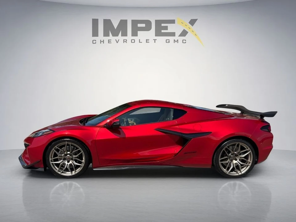 2025 Chevrolet Corvette C8 Z06 - Image 2 of 31