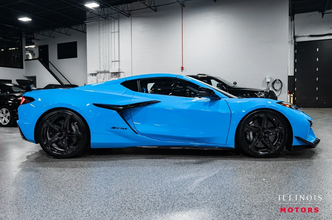 2025 Chevrolet Corvette C8 Z06 - Image 6 of 21