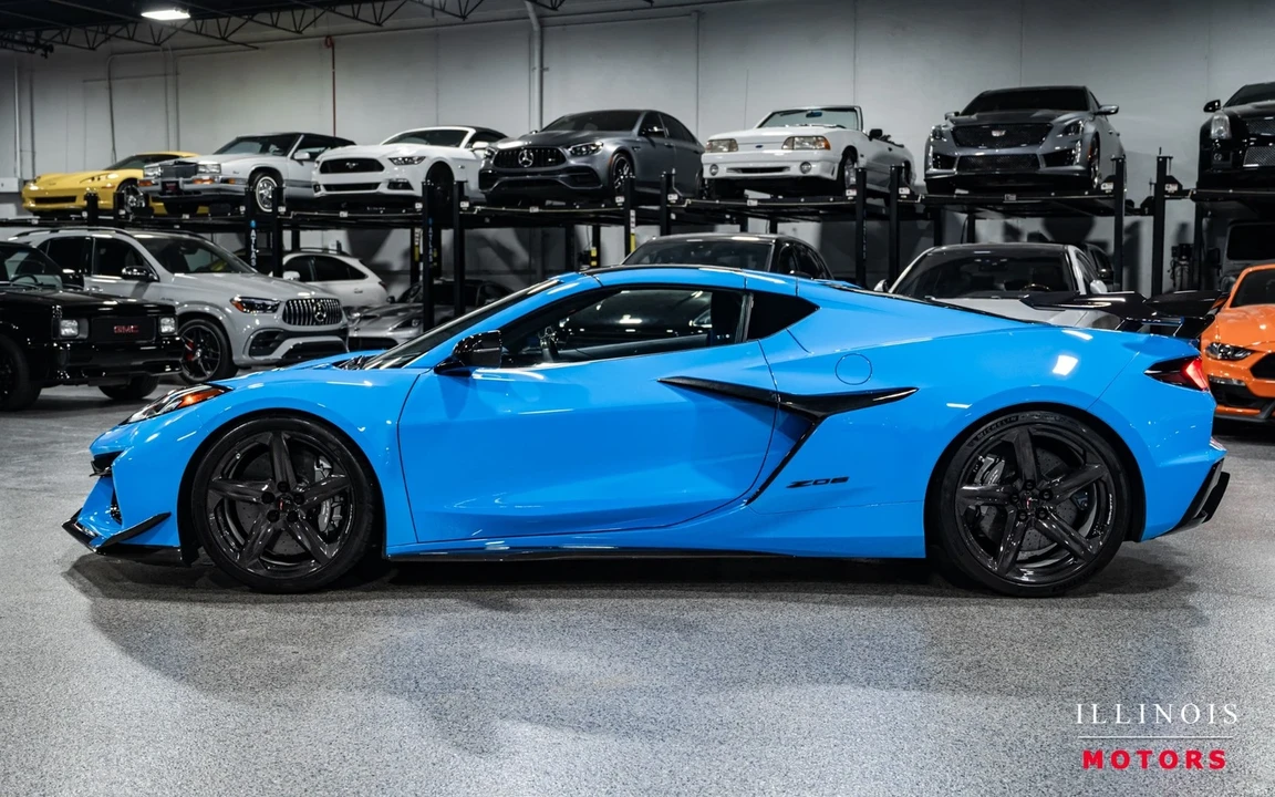 2025 Chevrolet Corvette C8 Z06 - Image 2 of 21