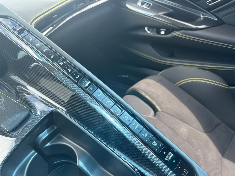 2025 Chevrolet Corvette C8 Z06 - Image 17 of 31