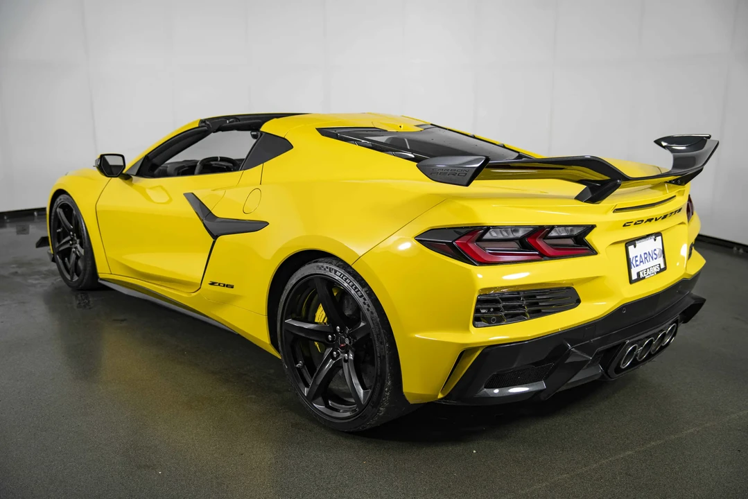 2025 Chevrolet Corvette C8 Z06 - Image 6 of 31