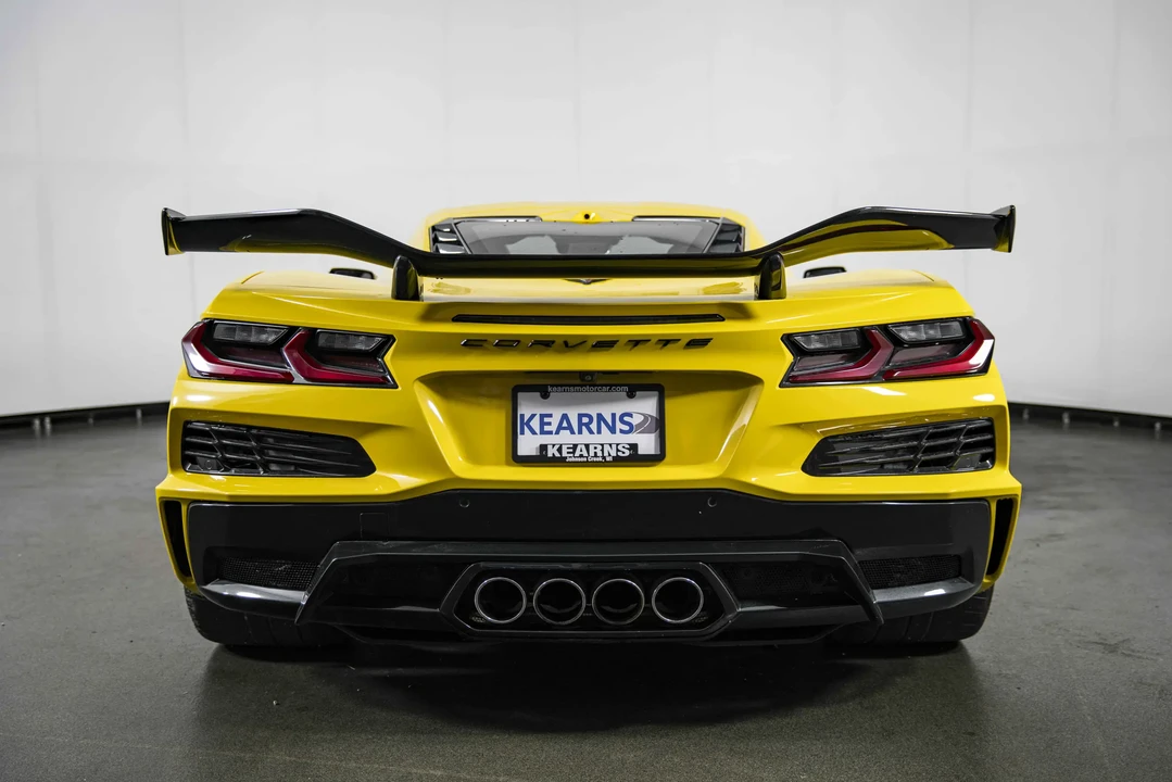 2025 Chevrolet Corvette C8 Z06 - Image 7 of 31
