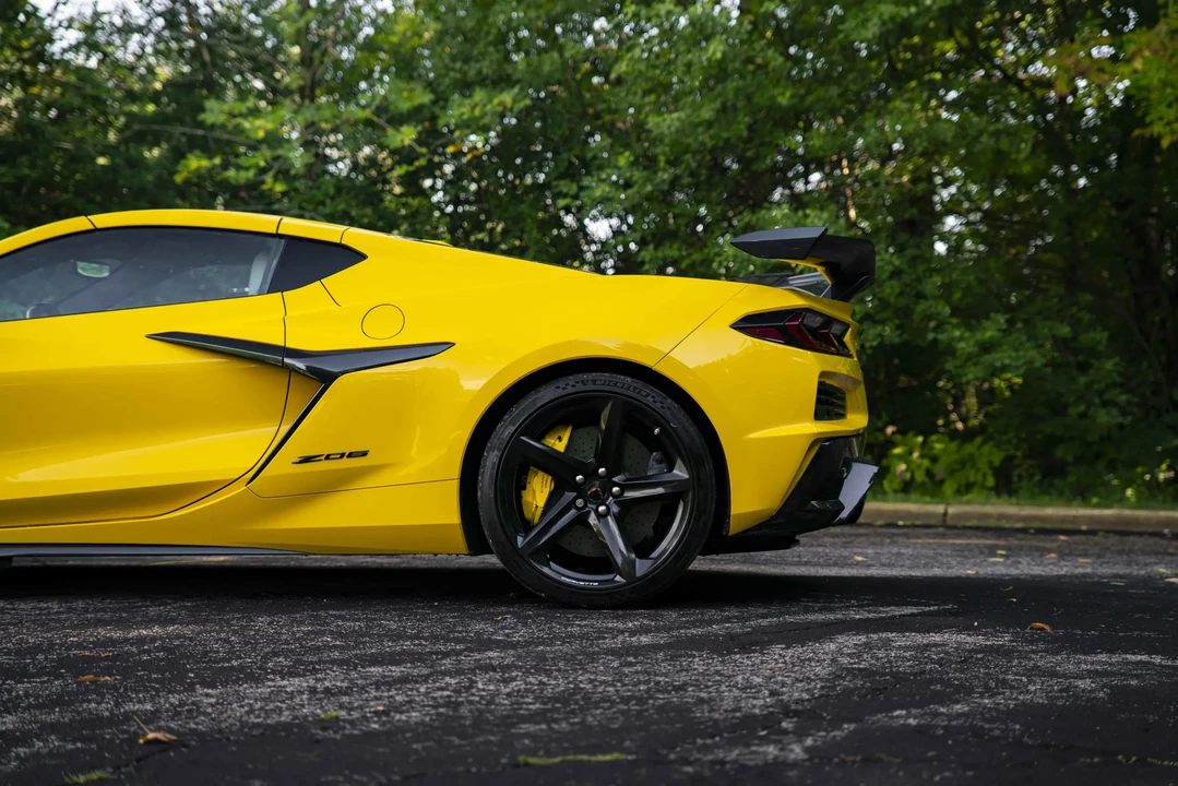2025 Chevrolet Corvette C8 Z06 - Image 29 of 31