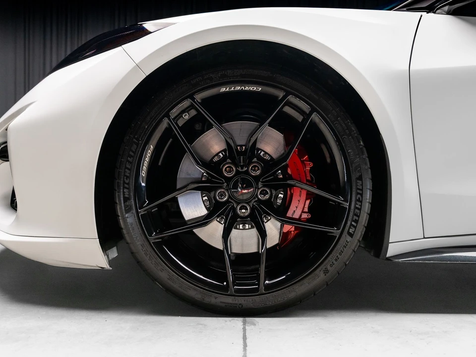 2025 Chevrolet Corvette C8 Z06 - Image 28 of 31