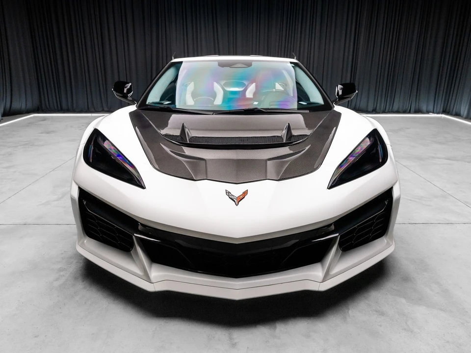 2025 Chevrolet Corvette C8 Z06 - Image 10 of 31