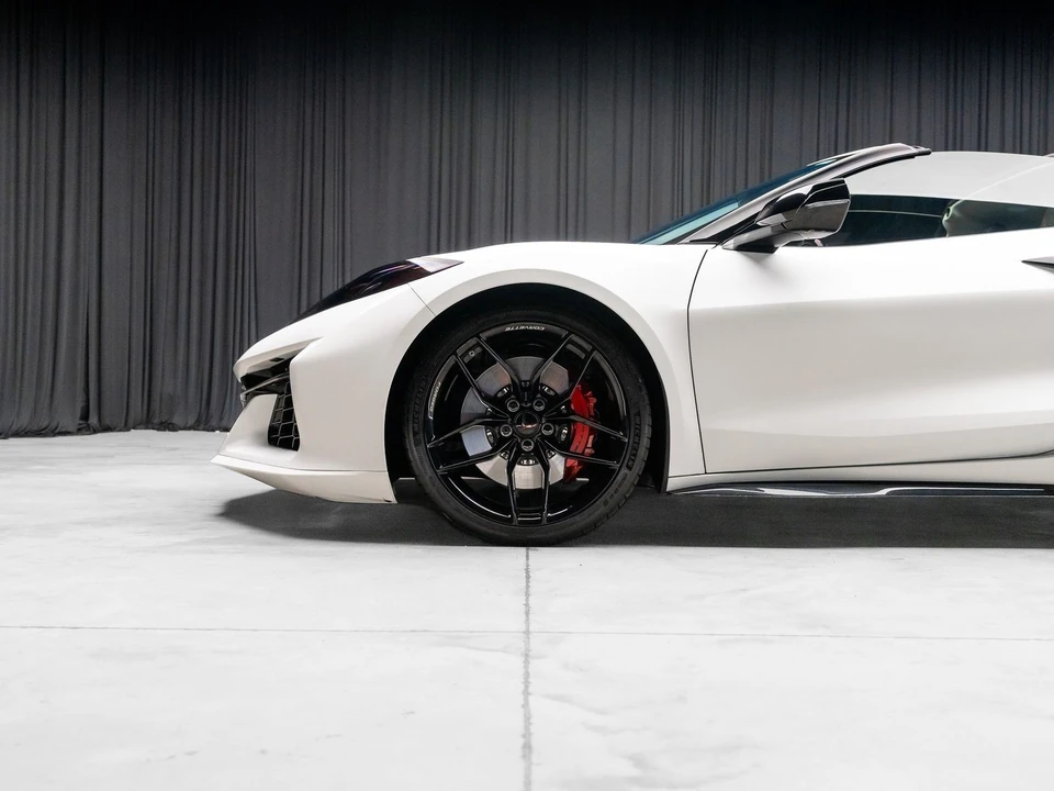 2025 Chevrolet Corvette C8 Z06 - Image 24 of 31