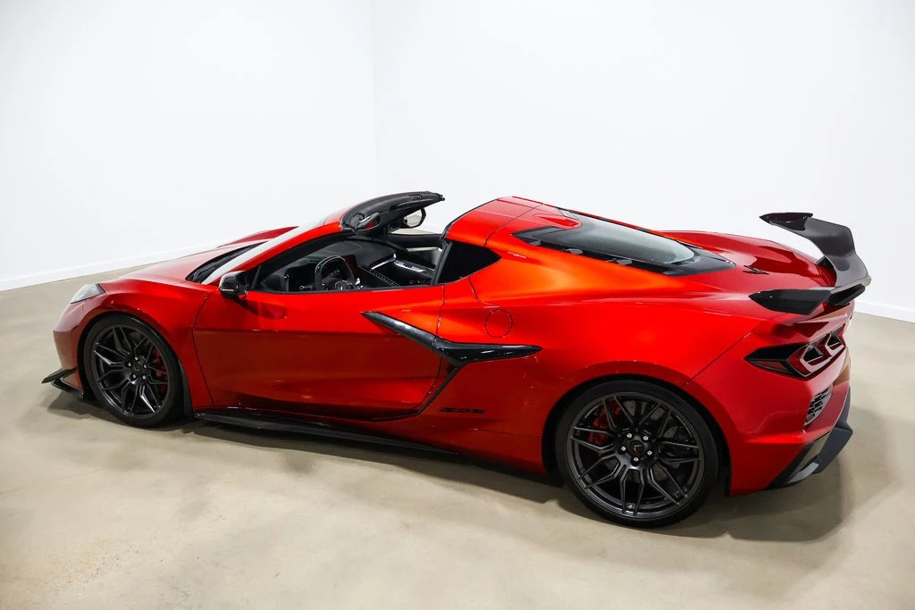 2025 Chevrolet Corvette C8 Z06 - Image 21 of 24
