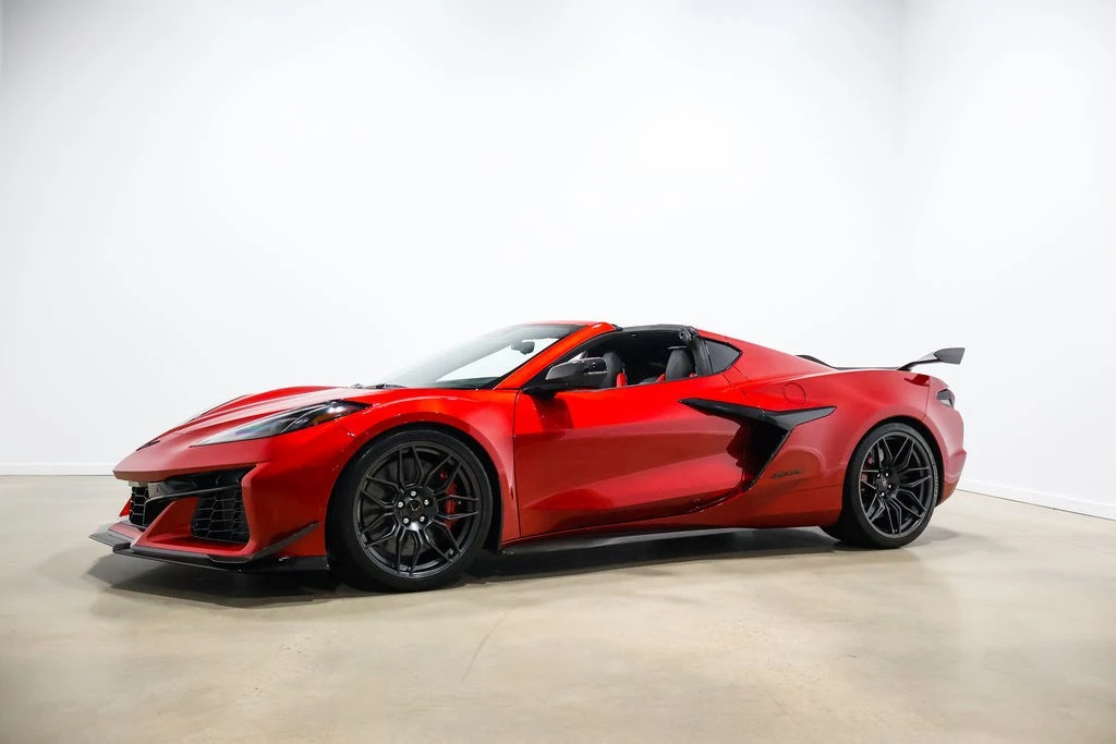2025 Chevrolet Corvette C8 Z06 - Image 11 of 24