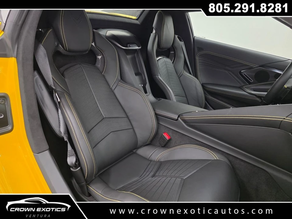 2025 Chevrolet Corvette C8 Z06 - Image 20 of 31