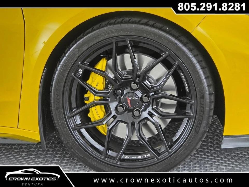 2025 Chevrolet Corvette C8 Z06 - Image 9 of 31