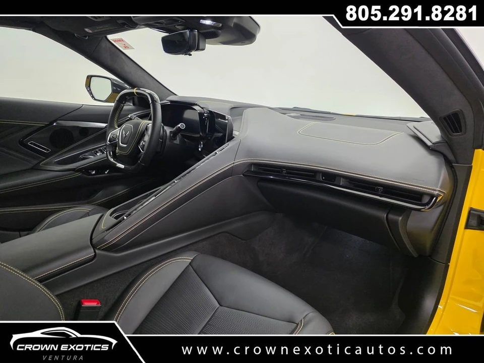 2025 Chevrolet Corvette C8 Z06 - Image 17 of 31