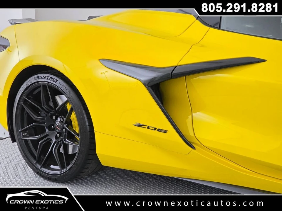 2025 Chevrolet Corvette C8 Z06 - Image 10 of 31