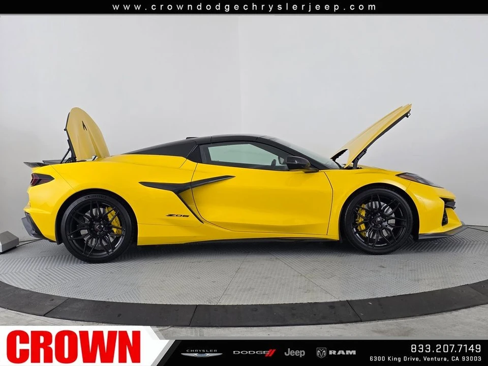 2025 Chevrolet Corvette C8 Z06 - Image 15 of 31