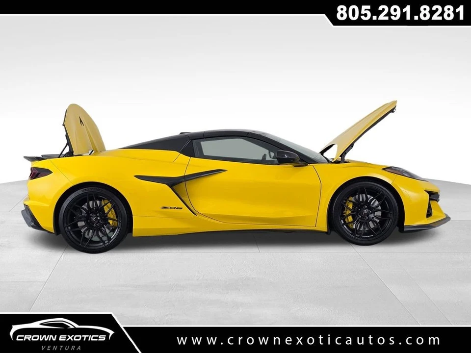 2025 Chevrolet Corvette C8 Z06 - Image 15 of 31